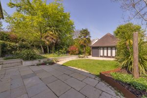 Photo 25- click for photo gallery